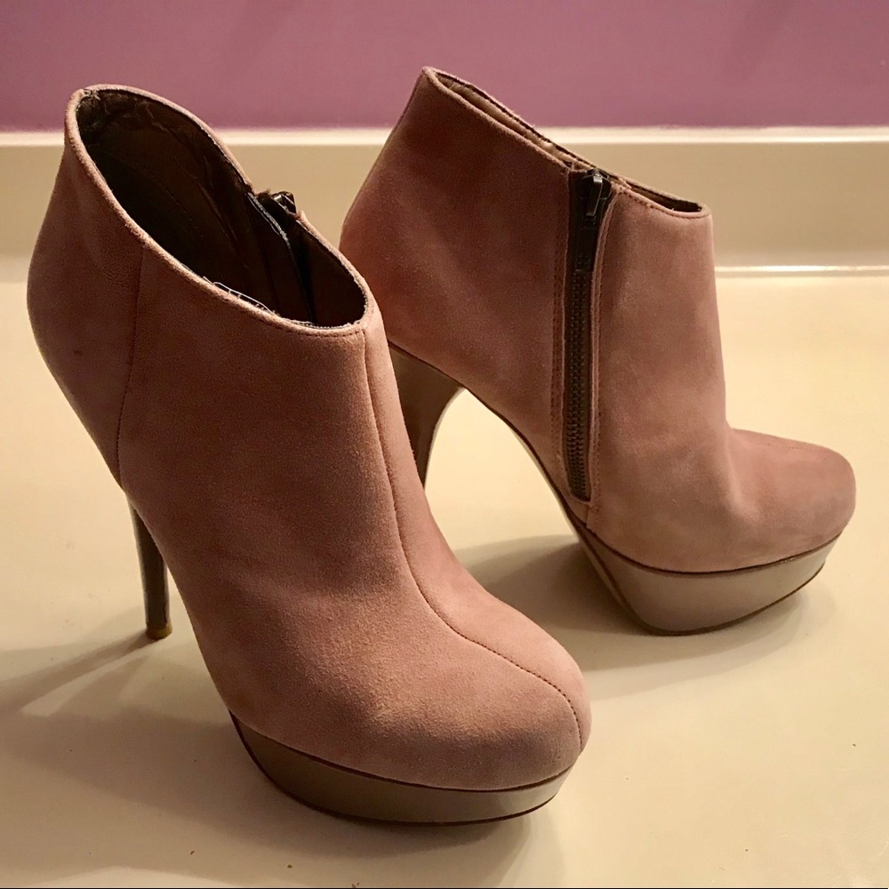 Steve Madden chelseey booties
